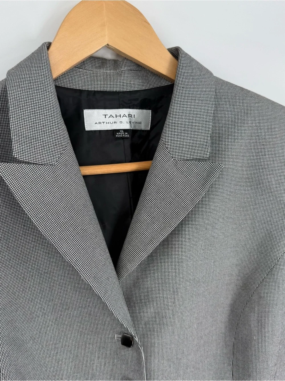 Tahari Blazer houndstooth Black White Women Size 10 Workwear 4-button Career. P